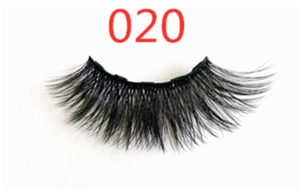 A Pair Of False Eyelashes With Magnets In Fashion - Urban Mart