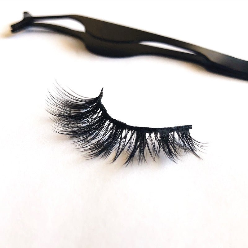 A Pair Of False Eyelashes With Magnets In Fashion - Urban Mart